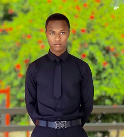 Raëns Dard Est Un Chanteur